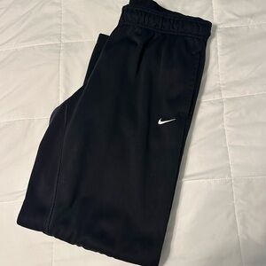 Nike Women’s Therma-Fit Black Sweatpants